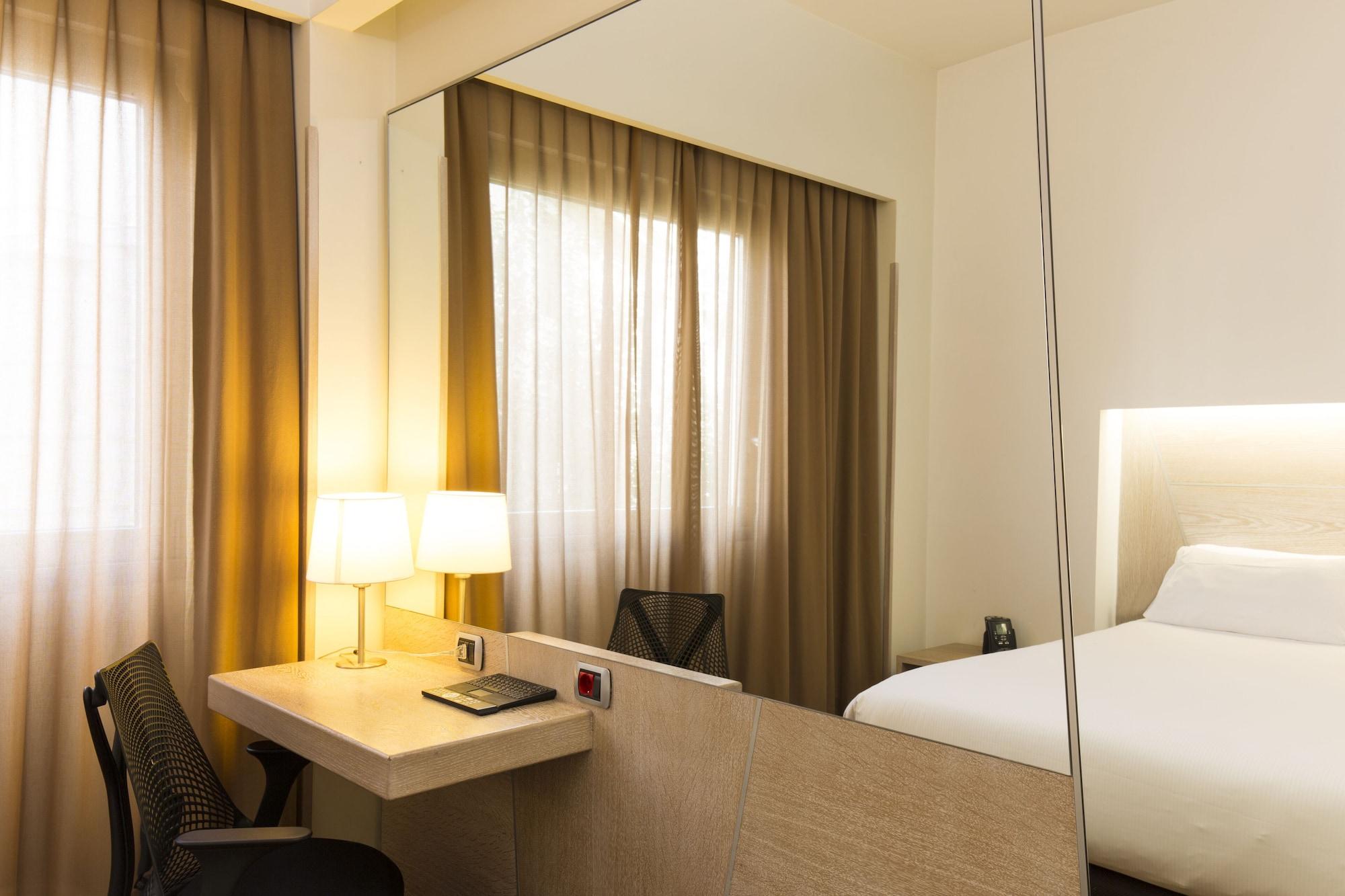 Hilton Garden Inn Rome Claridge Esterno foto