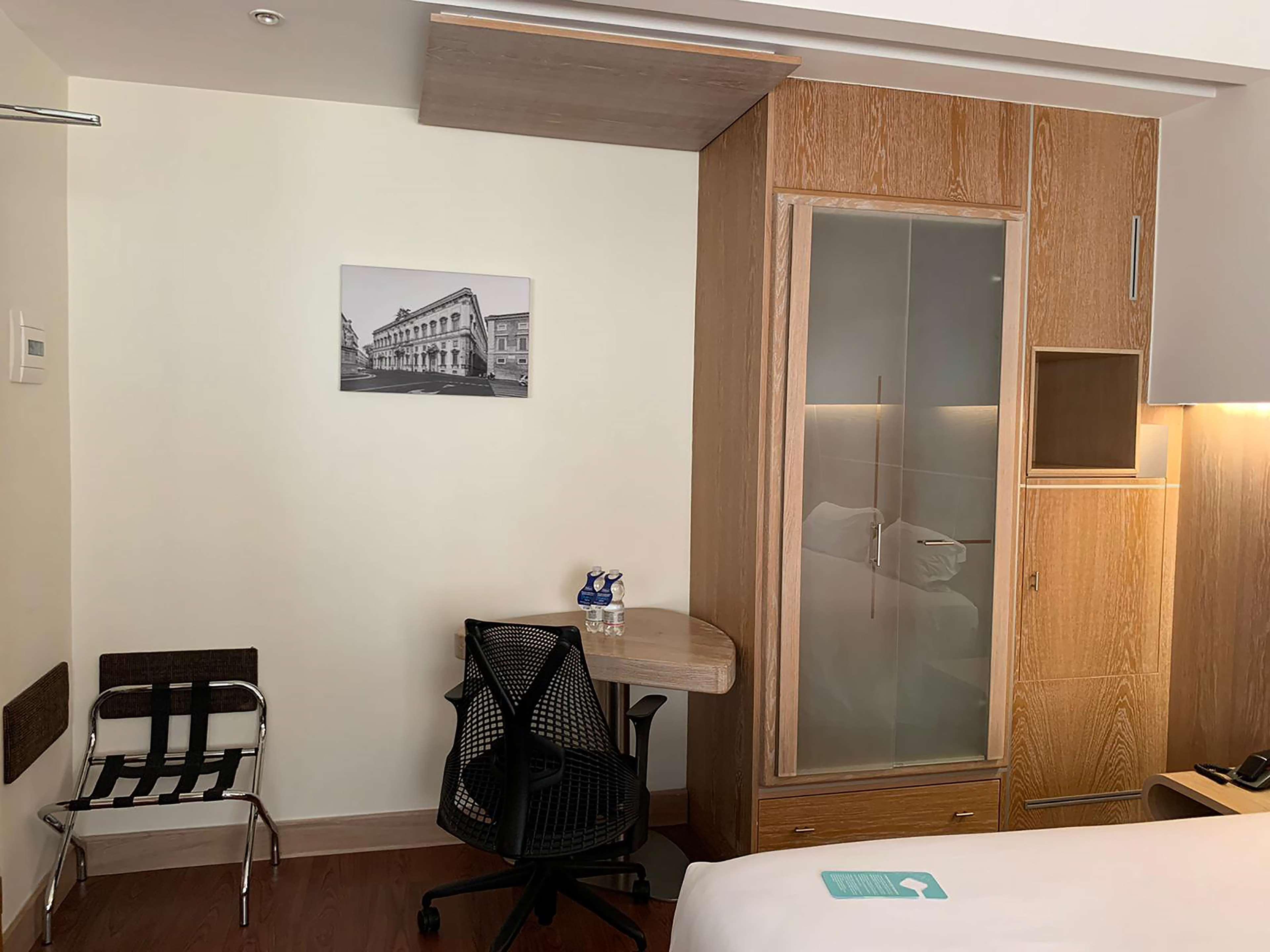 Hilton Garden Inn Rome Claridge Esterno foto