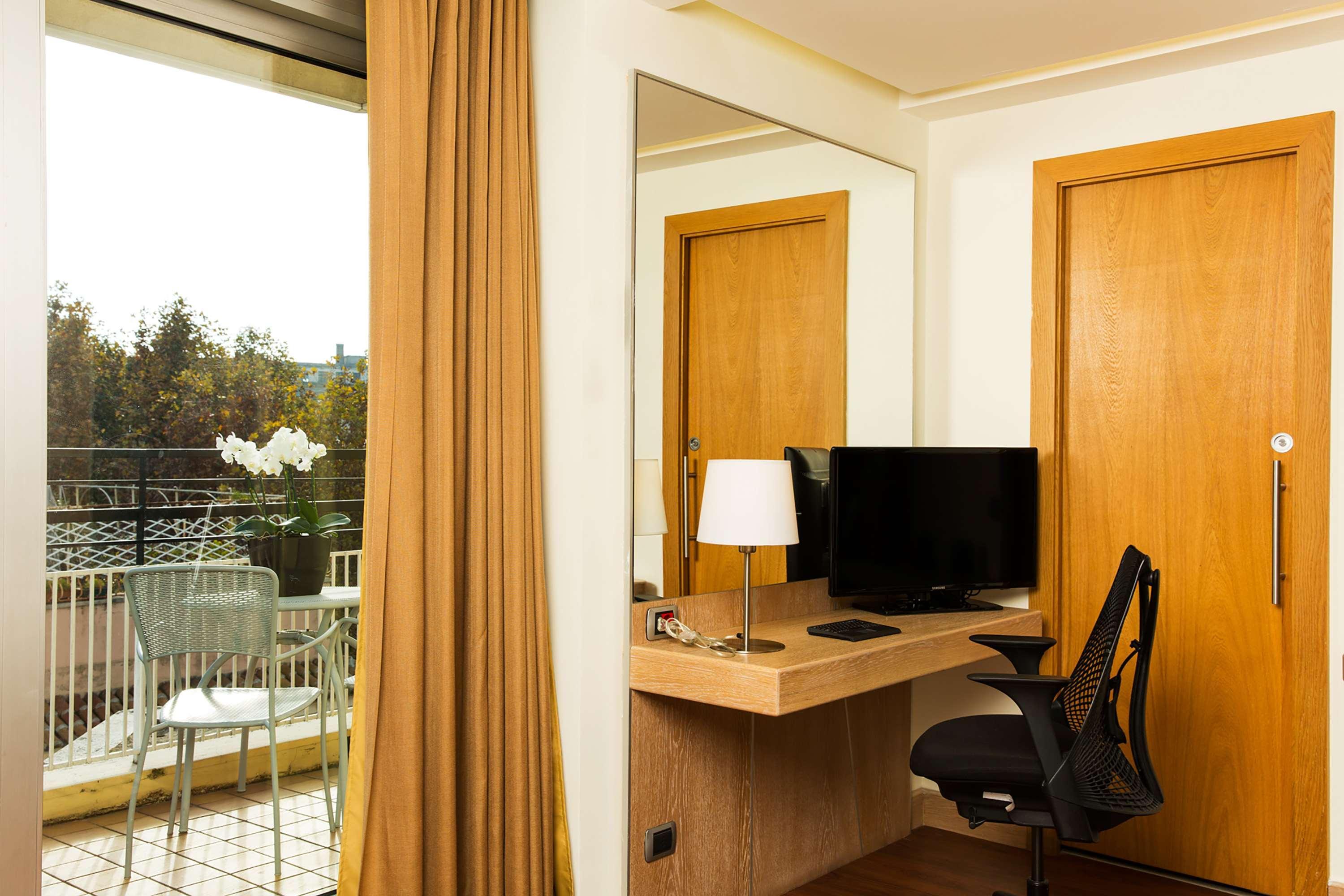 Hilton Garden Inn Rome Claridge Esterno foto