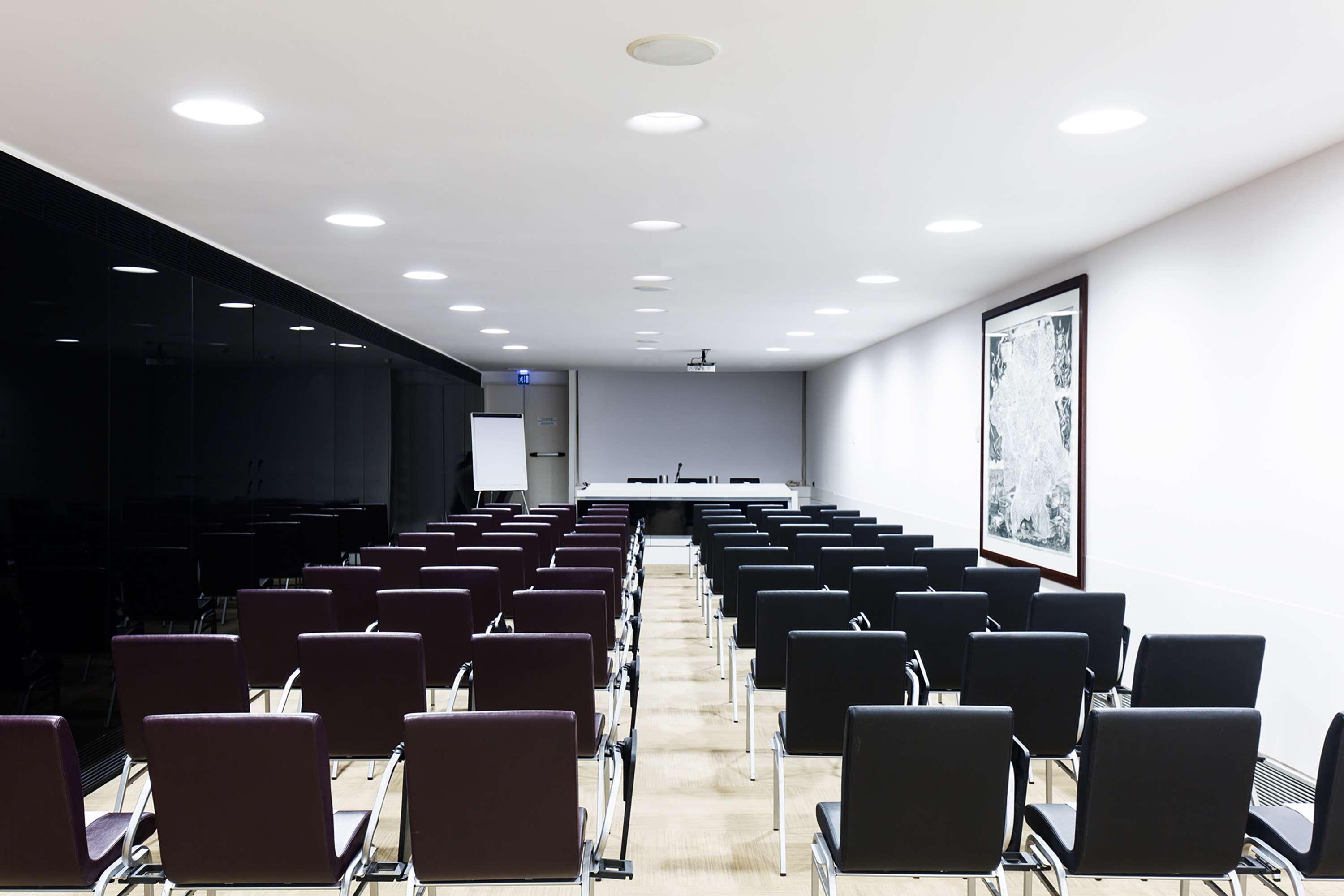 Hilton Garden Inn Rome Claridge Esterno foto