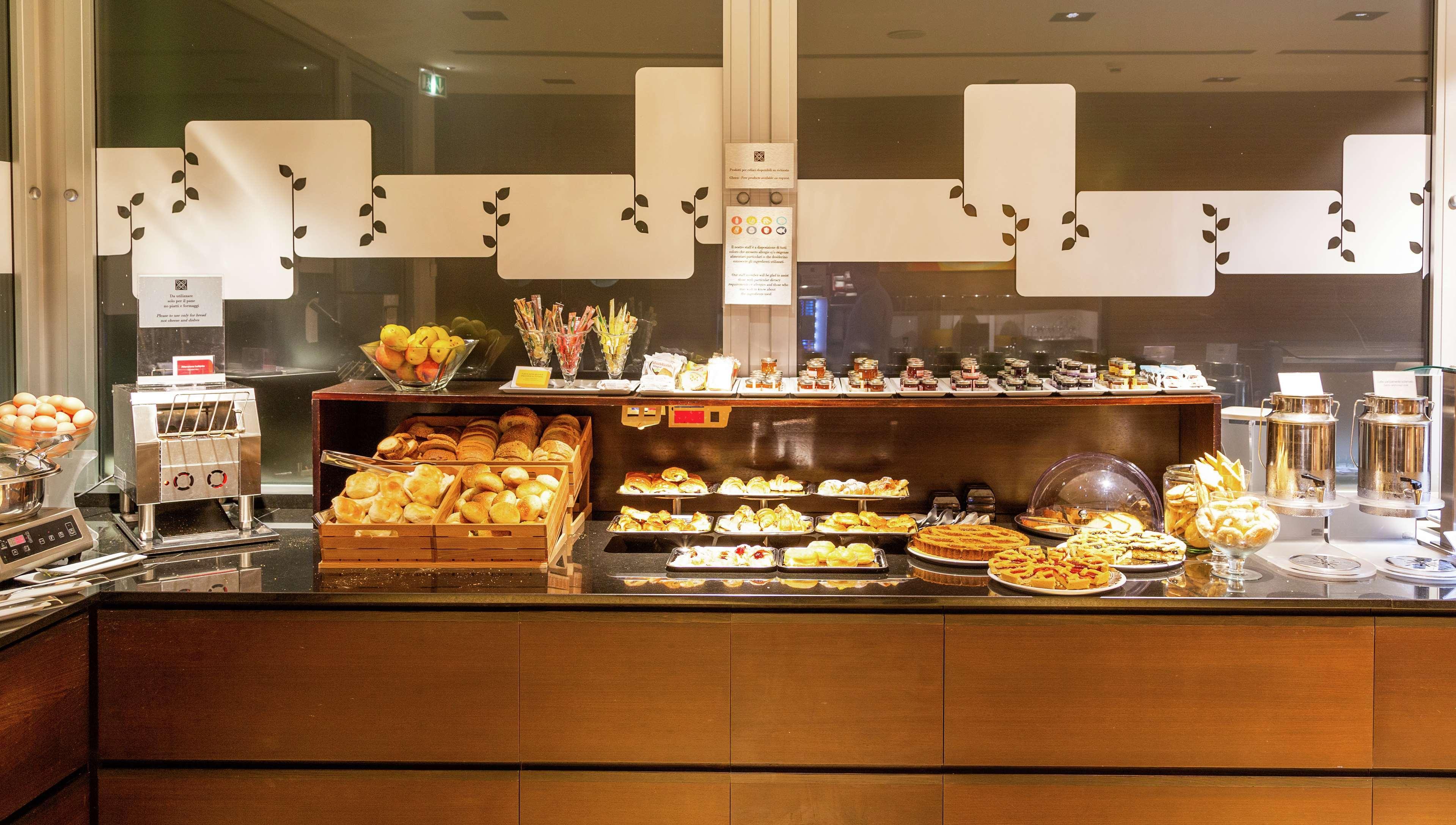 Hilton Garden Inn Rome Claridge Esterno foto