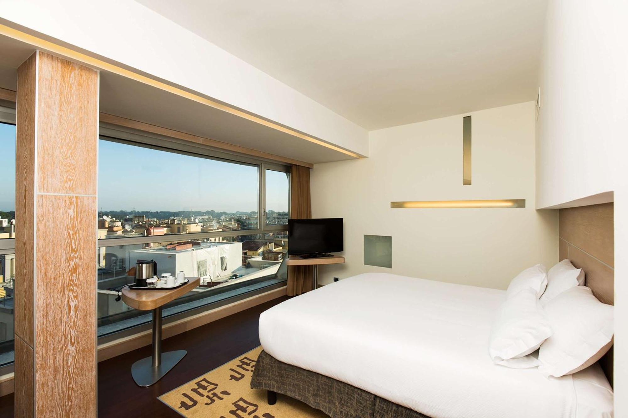 Hilton Garden Inn Rome Claridge Esterno foto
