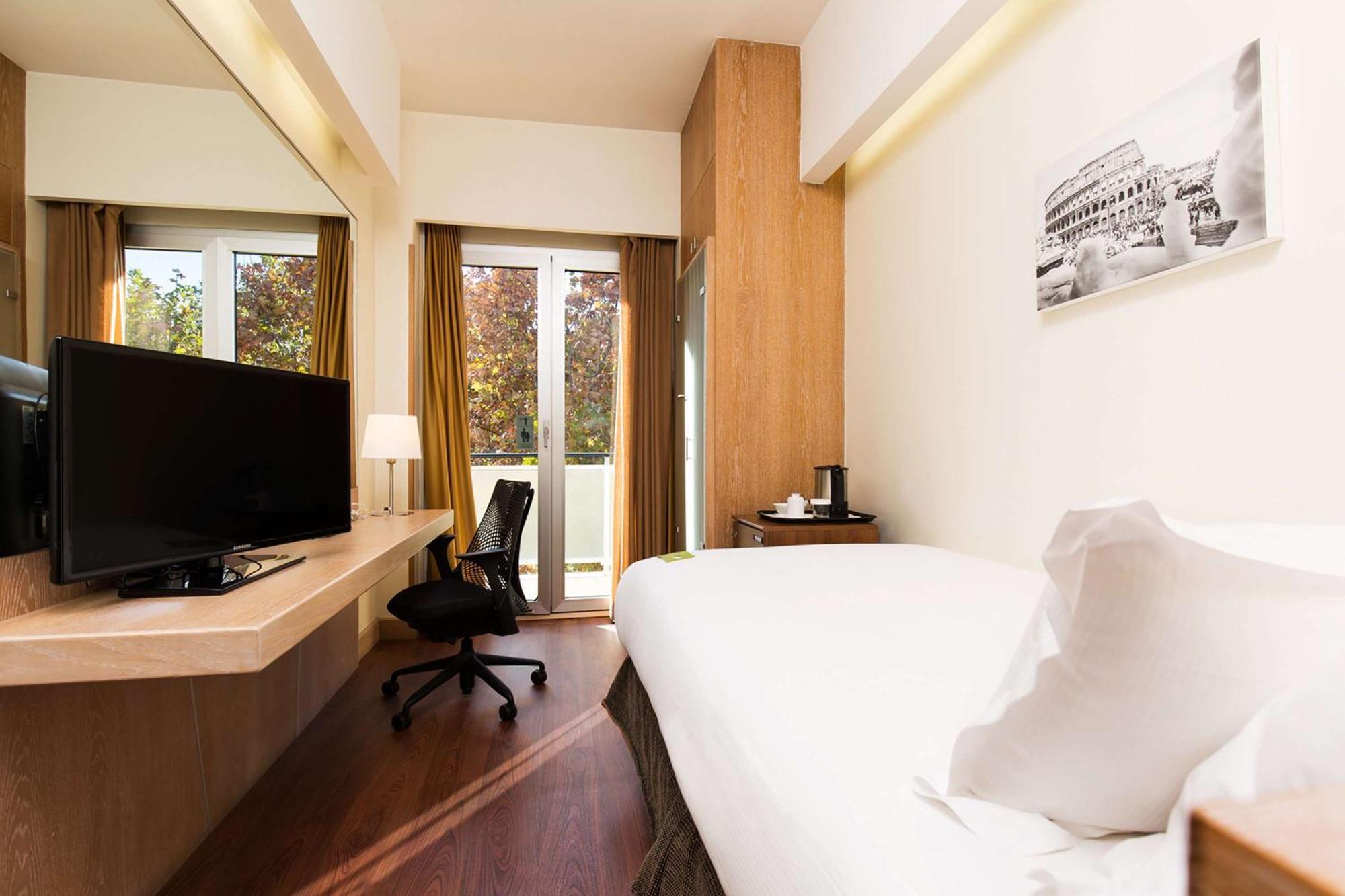 Hilton Garden Inn Rome Claridge Esterno foto