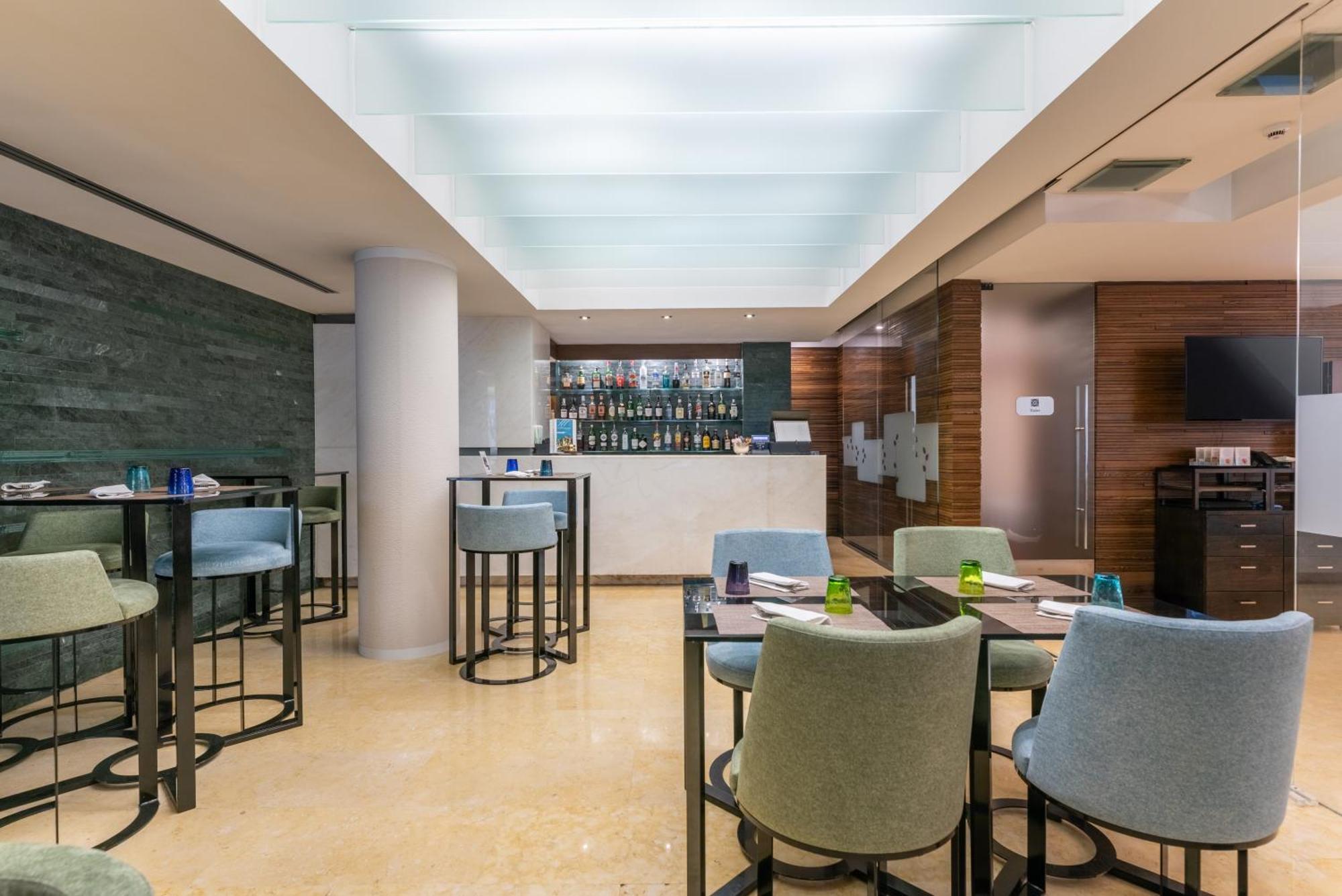 Hilton Garden Inn Rome Claridge Esterno foto