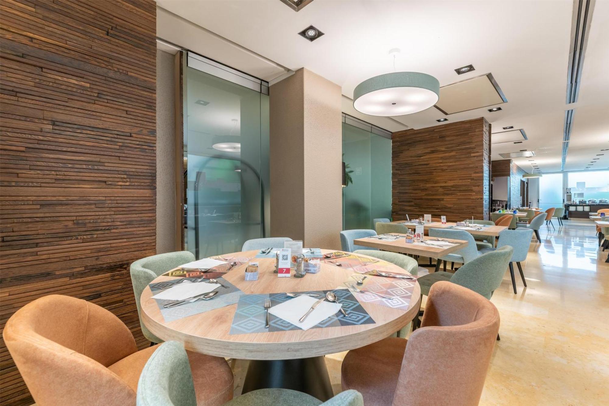 Hilton Garden Inn Rome Claridge Esterno foto