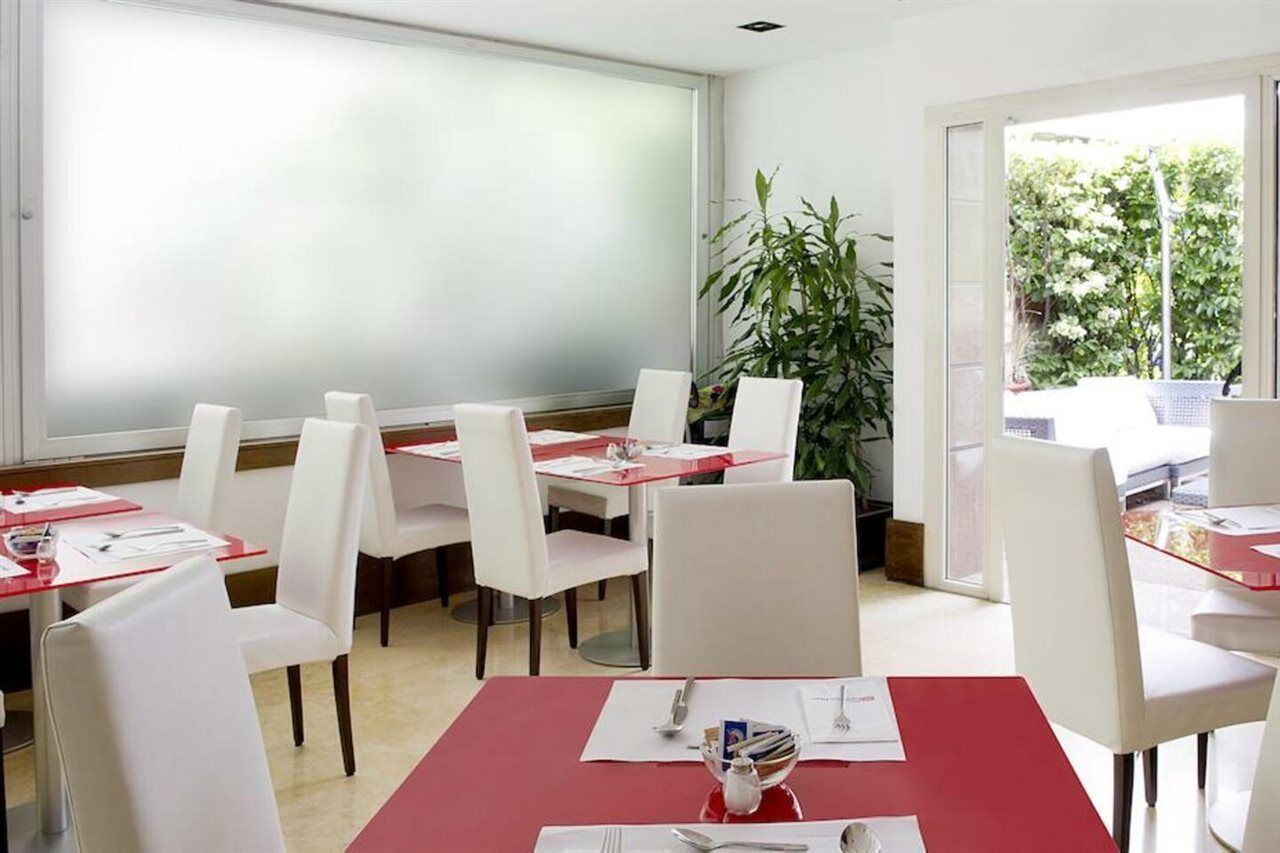 Hilton Garden Inn Rome Claridge Esterno foto